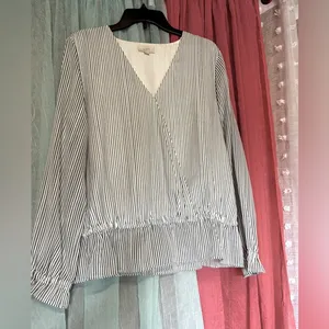 Loft long sleeve blouse- large like new thumbnail 1