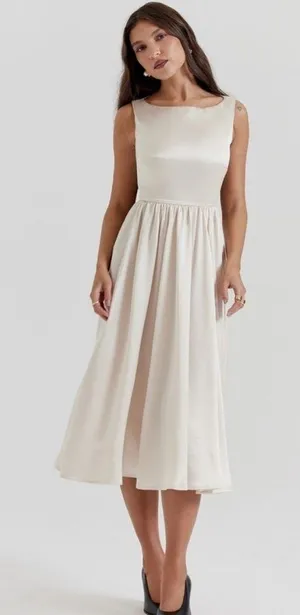 HOUSE OF CB 'Shayla' Vintage Cream Midi Dress thumbnail 1