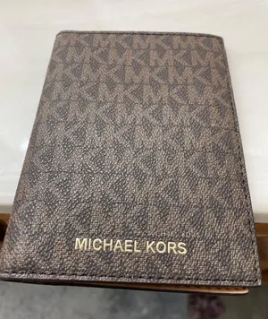 Michael Kors Wallet thumbnail 1