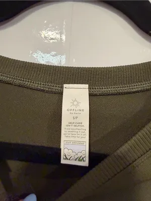 Olive Green Aerie Women's Cropped‎ Long Sleeve Top thumbnail 2