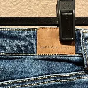 American Eagle Super Stretch Super High Rise Jeggings Size 0 Regular Distressed thumbnail 10
