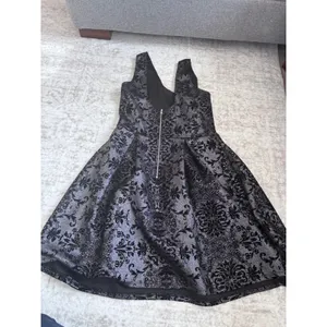 Soprano Womens Metallic Silver Black Damask Velvet Fit Flare‎ Cocktail Dress M thumbnail 2