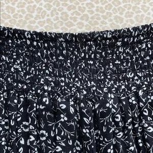 American Eagle Flowy Flat Front Shorts thumbnail 7