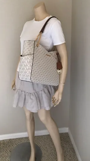 Michael Kors Set thumbnail 2