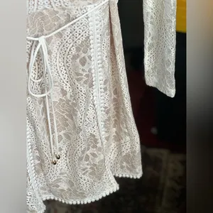 Selfie Leslie Emme Long Sleeve V-Back Lace Dress White thumbnail 8