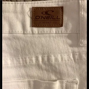 O'Neill white shorts thumbnail 4