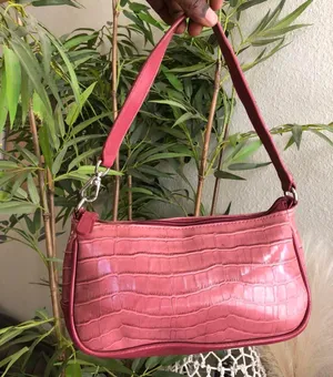 2000s Pink burgundy wine red crocodile-embossed leather shoulder hand bag purse silver hardware #y2k thumbnail 2