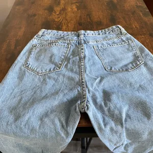 SheIn high waisted ripped Mom jeans thumbnail 5