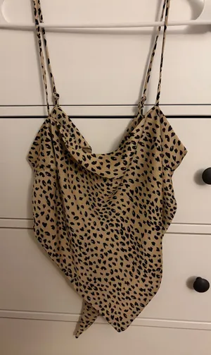 Princess Polly Cheetah Scarf Print Top thumbnail 1