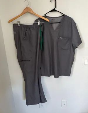 FIGS Scrubs Set thumbnail 1