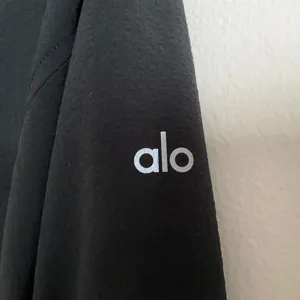 Alo Yoga Dreamscape Button Down Long Sleeve Black M thumbnail 4