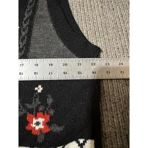 Vintage 90s PANTHER Sweater Vest Embroidery Flower Hearts Red Black Size Medium thumbnail 5