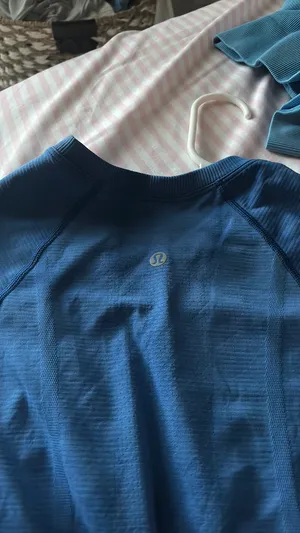 Lululemon Swiftly Tech Short Sleeve thumbnail 3