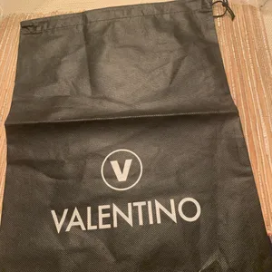 Preloved Valentino dust bag 14 1/2 inches by‎ 11.5 inches thumbnail 1