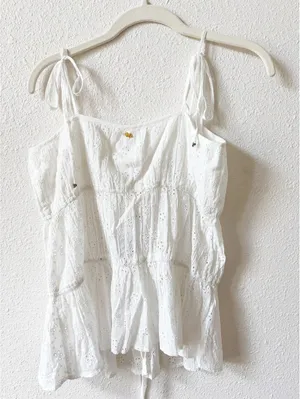 Pilyq Stacey Tiered Top White Size XS / Small Eyelet Neutral Bohemian Vacation thumbnail 2