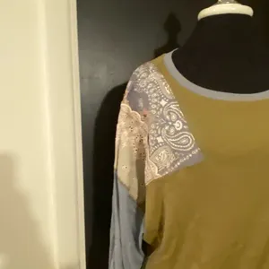 Free People We the Free Patchwork Shoulder Ribbed Long Sleeve Tee Shirt 💜🖤 thumbnail 2