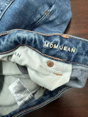 American Eagle Strigid High Rise Mom Jeans Size 18 Long thumbnail 6