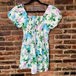 NWT Old Navy Pastel Floral Short Sleeve Smocked Mini Swing Dress Size Medium thumbnail 9