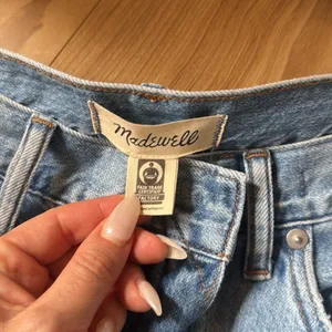 Madewell Slouchy Boy Jean thumbnail 2