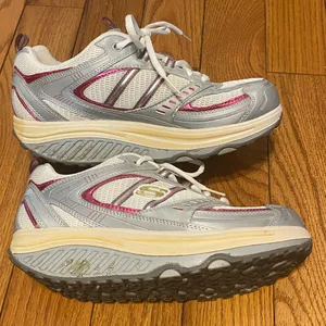 Skechers Womens Shape Ups 11814 Toning Pink White‎ Walking Shoes Size 8.5 thumbnail 1