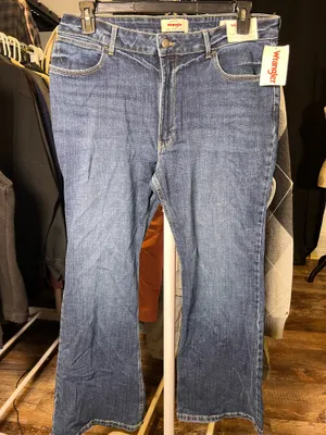 16x30 wrangler women’s jeans thumbnail 1