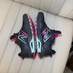 New-balance Women's Black and Pink Trainers thumbnail 7