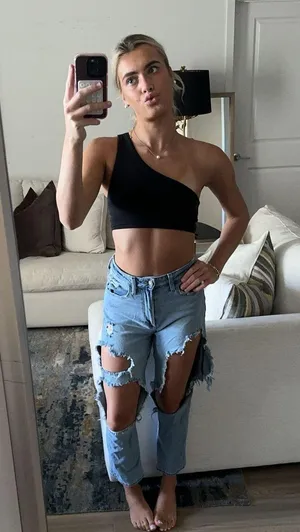 Hollister Jeans thumbnail 1