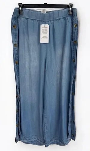 For The Republic Chambray Size M Wide Leg Side Button Frayed Hem Ankle thumbnail 1
