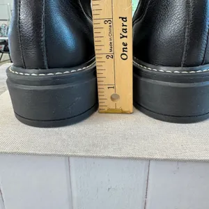 Bernardo Black Leather‎ Lug Sole Chelsea Boots Women 6M Pull On Chunky Heel thumbnail 8