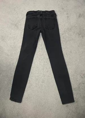 Le Skinny de Jeanna | Size 26 | Black Denim I Revolve Brand thumbnail 3
