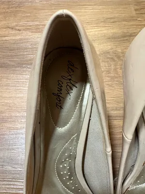 Dexflex Comfort Women’s Nude Patent Peep Toe Pumps Heels Size 7 Beige 3” thumbnail 9