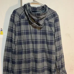 TNA ARITZIA boy friends fit buttons up shirt hooded:Box L04: thumbnail 4
