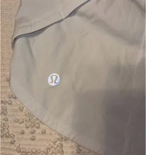 Lululemon High-Rise Speed Shorts thumbnail 4