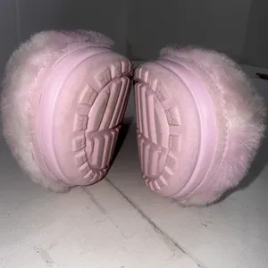 Crocs Classic Fur Sure Slip On Fuzzy Cozy Preppy Pink White Slipper Clogs Size 9 thumbnail 4