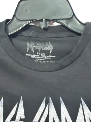 DEF LEPPARD Animal Graphic Short Sleeve Tee S 17.5” p2p Black EUC thumbnail 3