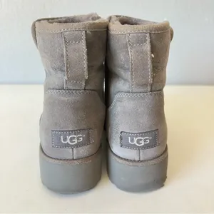 Ugg Kristin Gray Suede Leather Ankle Boots Women’s Size 9 thumbnail 2