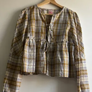 So Me Plaid Blouse in Brown and Cream thumbnail 2
