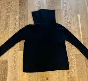 Anthropologie Black Ribbed Turtleneck Pullover gently worn thumbnail 1