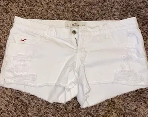 Hollister Low Rise Short-Shorts thumbnail 1