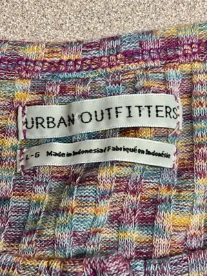 Urban Outfitters Women’s L Striped Button Down Knit Long Sleeve Cropped Top -EUC thumbnail 3