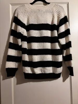 Vintage Stripped Sweater thumbnail 4