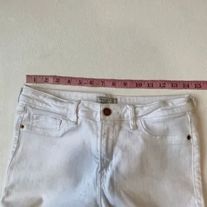 Abercrombie White Jeans 27L Harper Ankle High Rise Raw Hem thumbnail 5