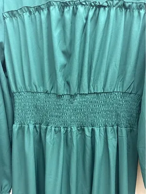 Boutique women’s dress size large Green thumbnail 2