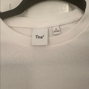 Aritzia TNA Classic White Ribbed Top size‎ S thumbnail 2