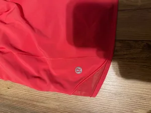 Lululemon Hotty Hot 4" thumbnail 2