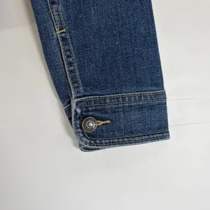 Old Navy Women's Denim Jacket Medium Wash Stretch Denim Trucker Cowgirl Blue Size Small thumbnail 10