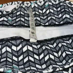 ALO yoga Athletic shorts size small thumbnail 3
