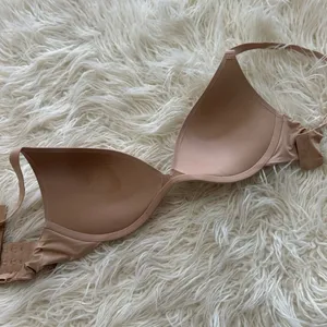 Skims Wireless Super Push up Bra Clay Size 32DDD thumbnail 6