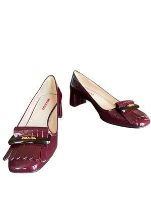 Prada Women’s Oxblood Burgundy Patent Leather Kiltie Fringe Pump Heels Size 39.5 thumbnail 11