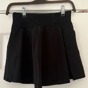 Spanx get Moving Black Pleated Tennis Skort Size Extra Small NWOT‎ thumbnail 4